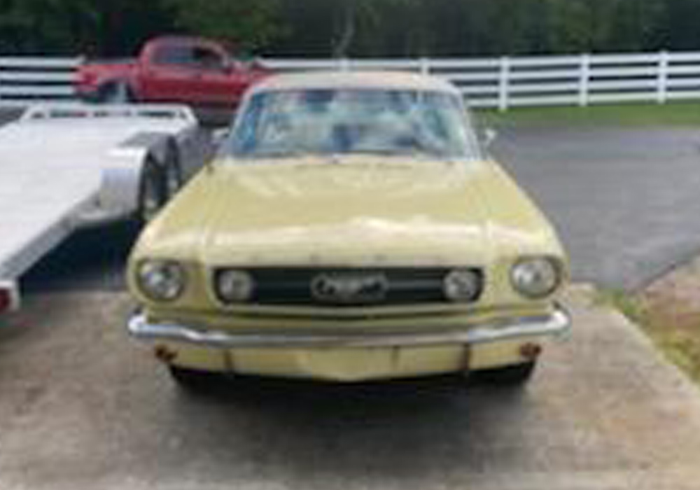 2nd Image of a 1966 FORD MUSTANG