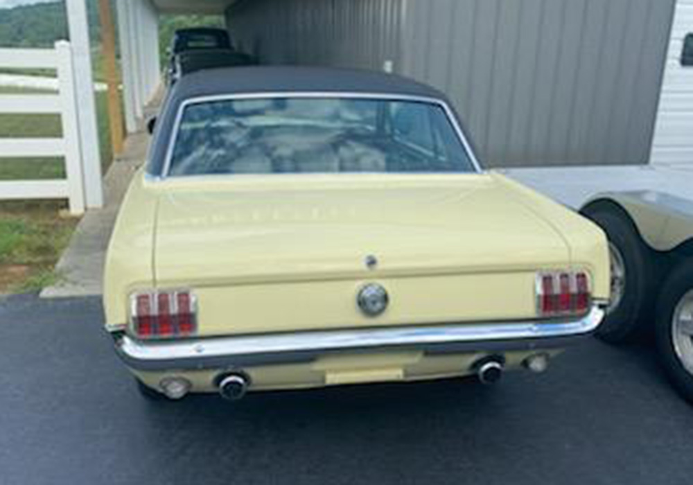 3rd Image of a 1966 FORD MUSTANG