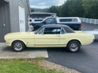 Image 2 of 8 of a 1966 FORD MUSTANG
