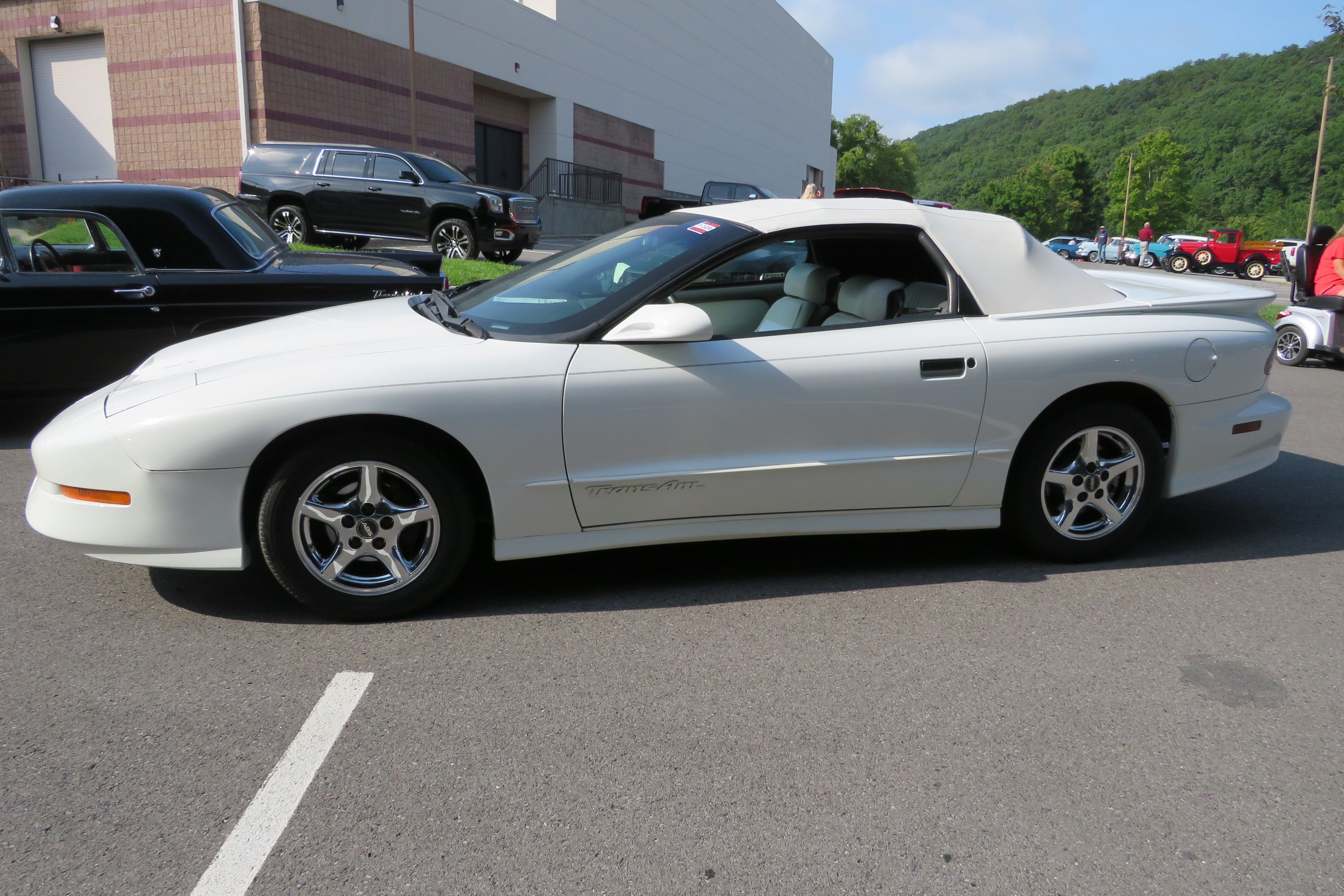 2nd Image of a 1997 PONTIAC FIREBIRD