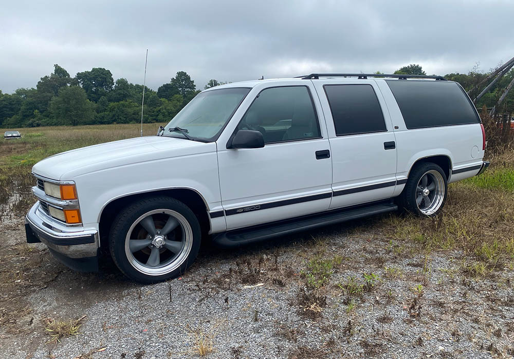 0th Image of a 1998 CHEVROLET SUBURBAN 1500