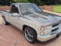 Image 1 of 21 of a 1988 CHEVROLET C1500