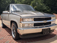 Image 3 of 21 of a 1988 CHEVROLET C1500