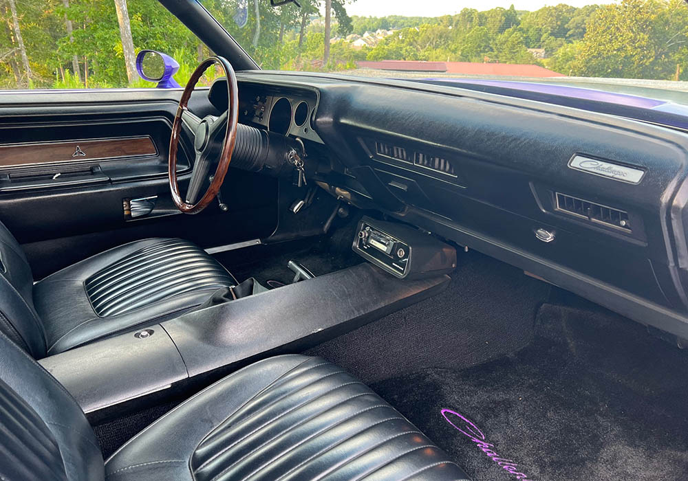 4th Image of a 1971 DODGE CHALLENGER