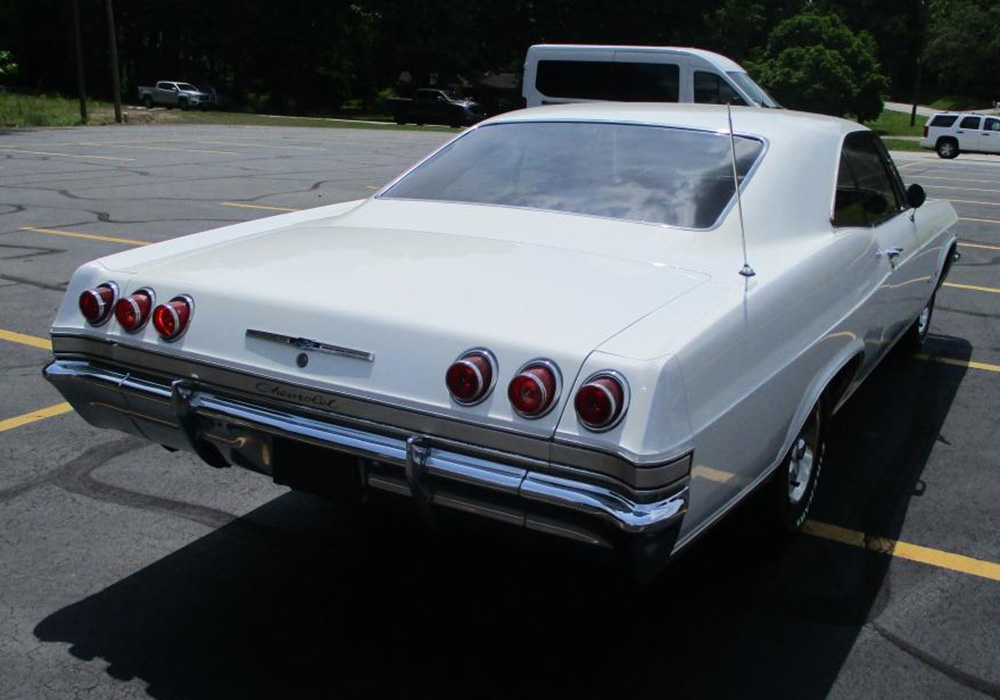 3rd Image of a 1965 CHEVROLET IMPALA