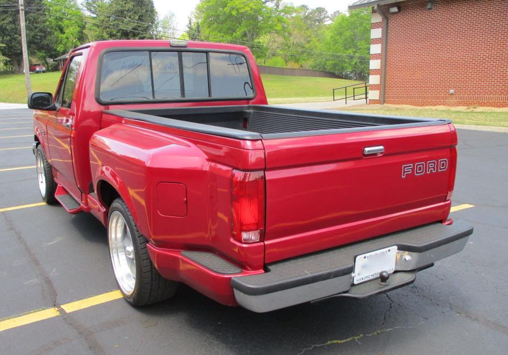 2nd Image of a 1992 FORD F150