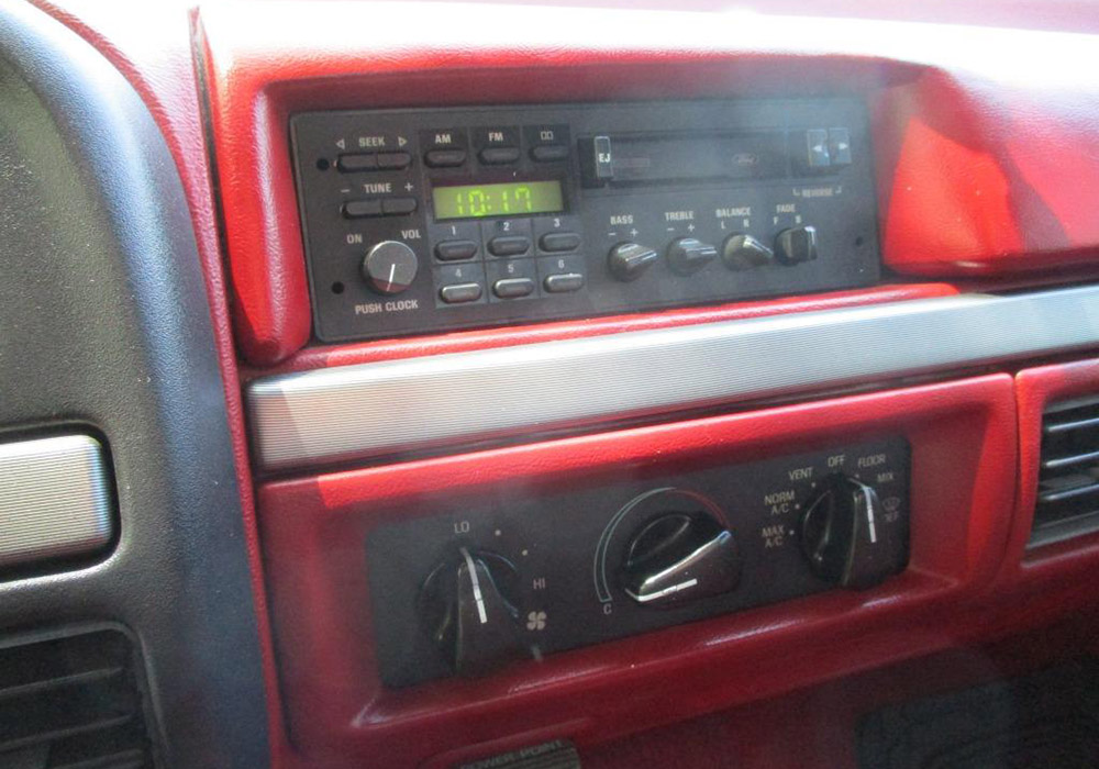 13th Image of a 1992 FORD F150