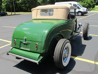 Image 4 of 28 of a 1932 FORD ROADSTER