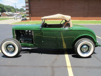 Image 5 of 28 of a 1932 FORD ROADSTER