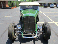 Image 7 of 28 of a 1932 FORD ROADSTER
