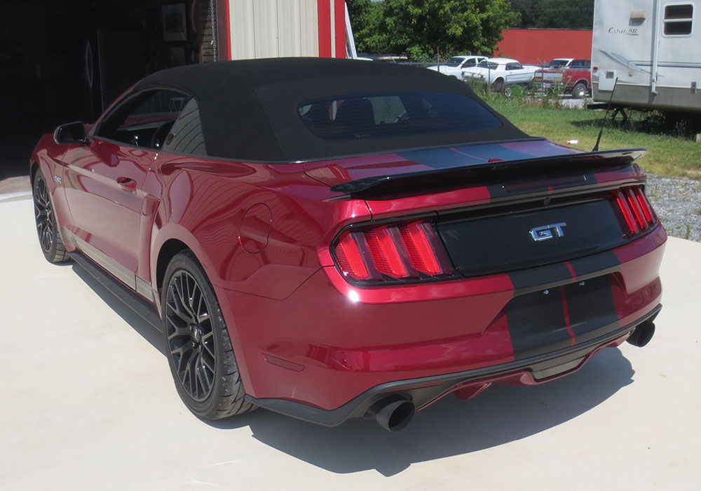 2nd Image of a 2016 FORD MUSTANG GT