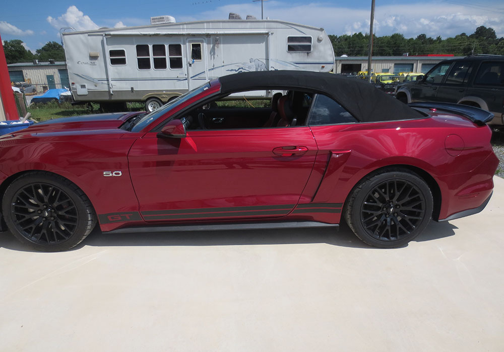 4th Image of a 2016 FORD MUSTANG GT