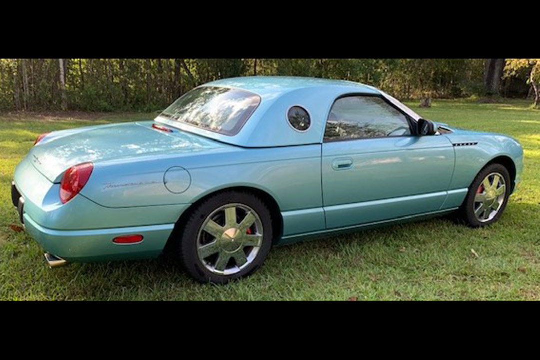 3rd Image of a 2002 FORD THUNDERBIRD