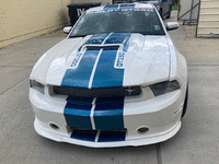 Image 3 of 10 of a 2012 FORD MUSTANG GT