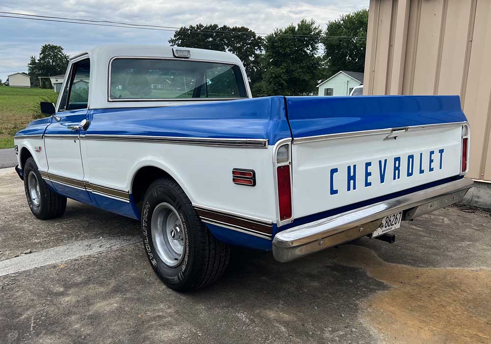 2nd Image of a 1972 CHEVROLET C10