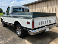 Image 3 of 6 of a 1971 CHEVROLET C10