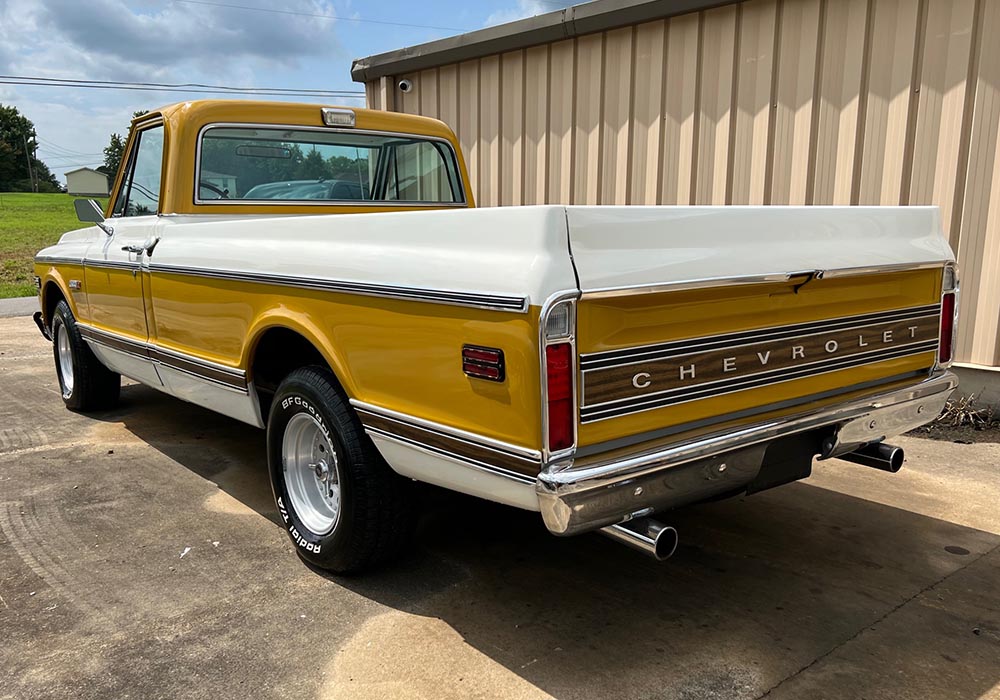 2nd Image of a 1972 CHEVROLET CHEYENNE SUPER