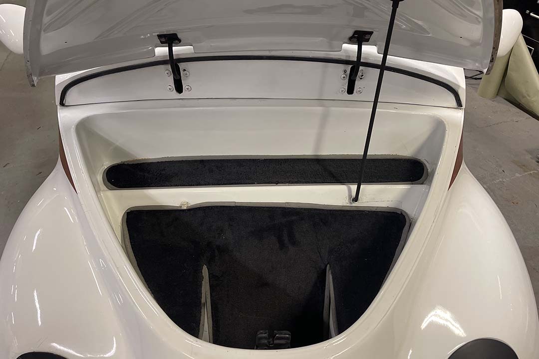 9th Image of a 2002 LIDO ELECTRIC SEDAN