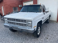 Image 3 of 7 of a 1985 CHEVROLET K20