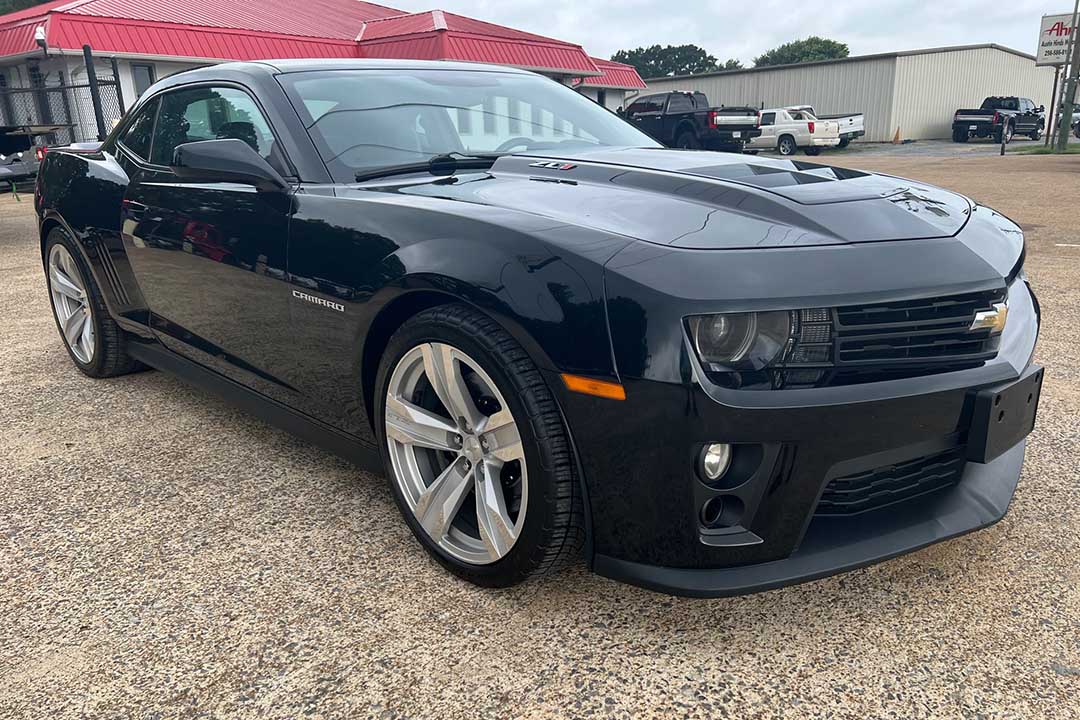 1st Image of a 2015 CHEVROLET CAMARO ZL1
