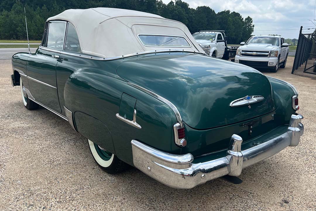 2nd Image of a 1951 CHEVROLET DELUXE