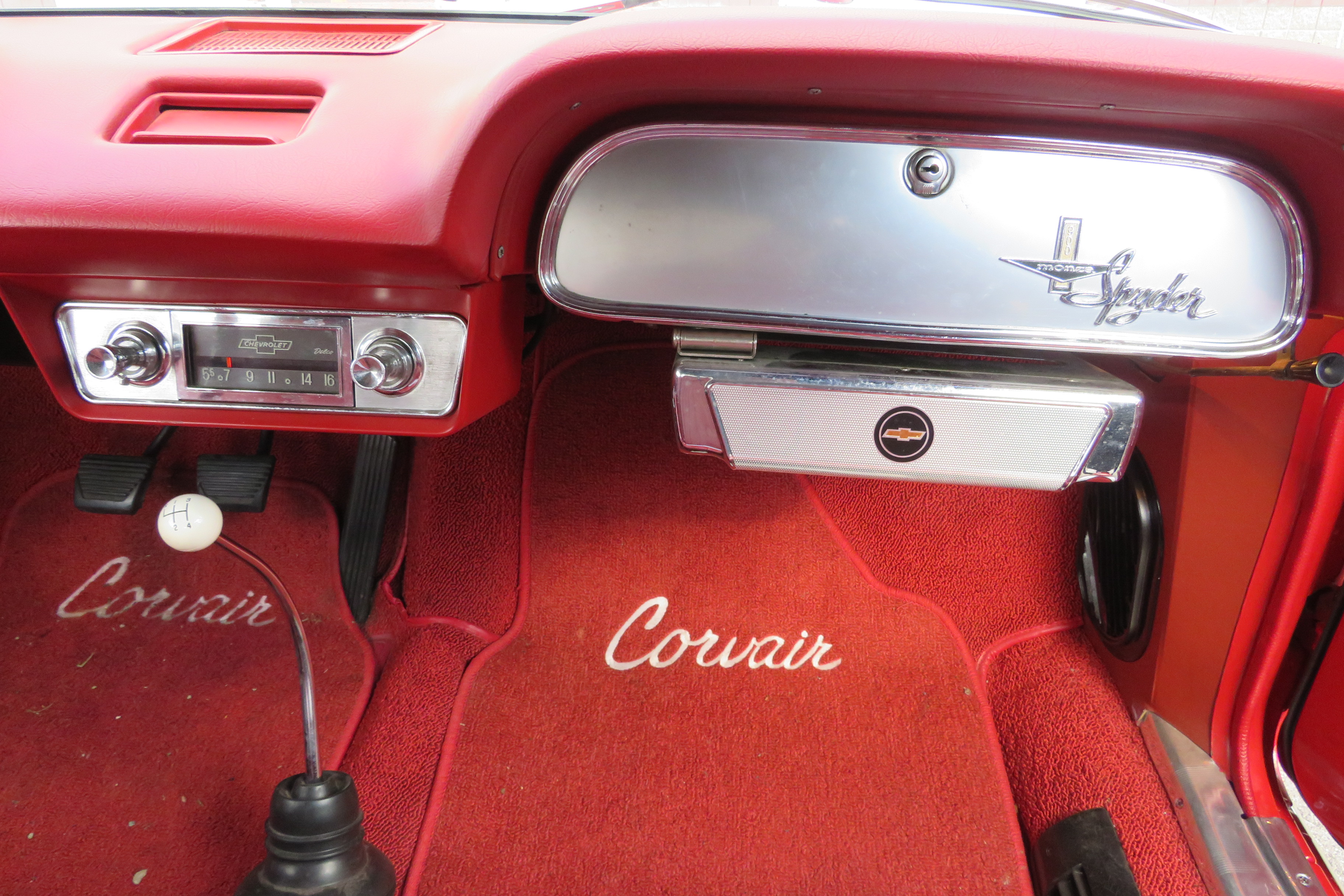 5th Image of a 1963 CHEVROLET CORVAIR