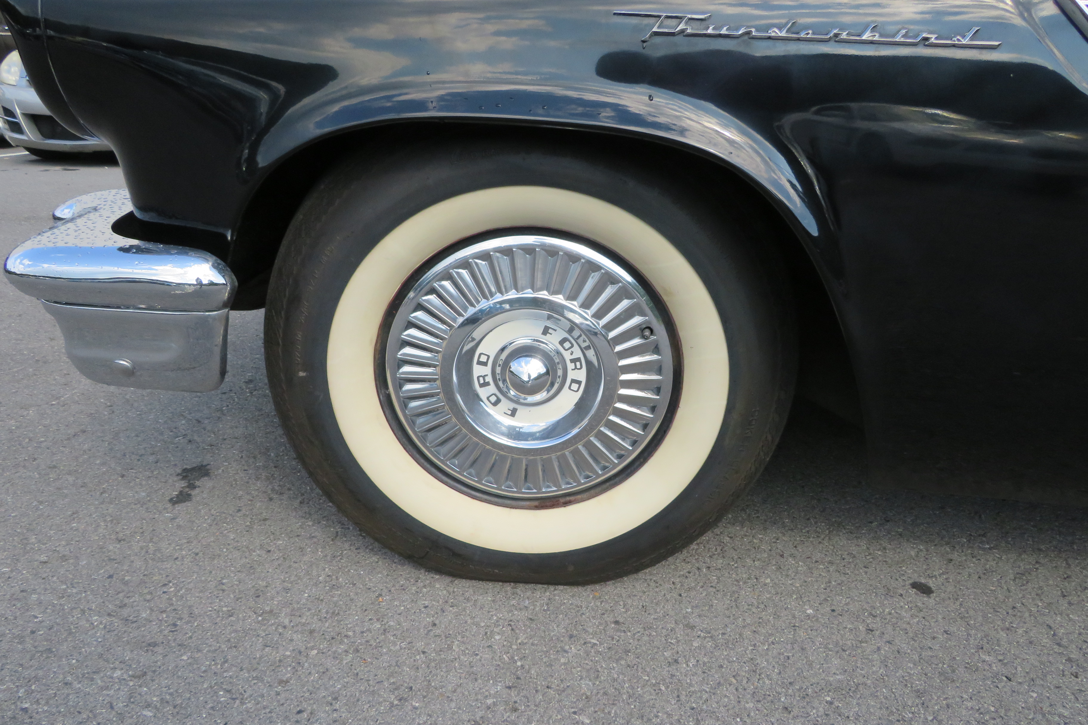 13th Image of a 1957 FORD THUNDERBIRD