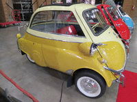 Image 3 of 13 of a 1958 BMW ISETTA