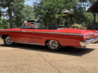 Image 4 of 14 of a 1962 CHEVROLET IMPALA SS