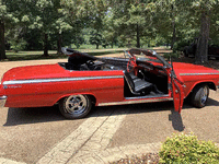 Image 10 of 14 of a 1962 CHEVROLET IMPALA SS