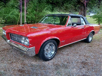 Image 2 of 13 of a 1964 PONTIAC GTO