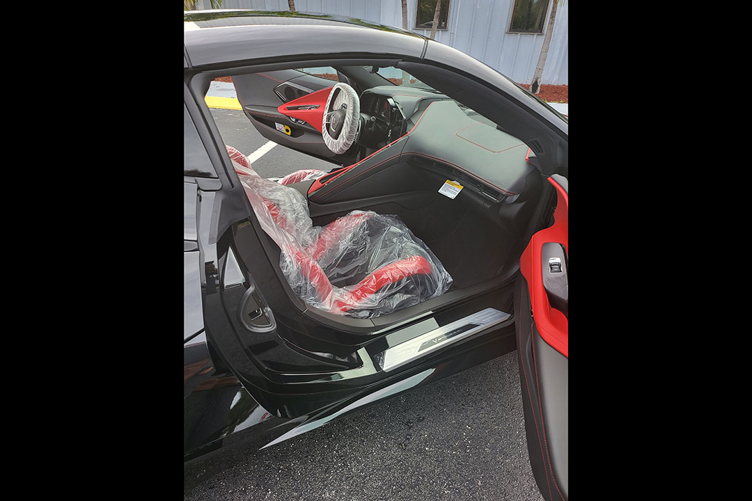 6th Image of a 2023 CHEVROLET CORVETTE STINGRAY