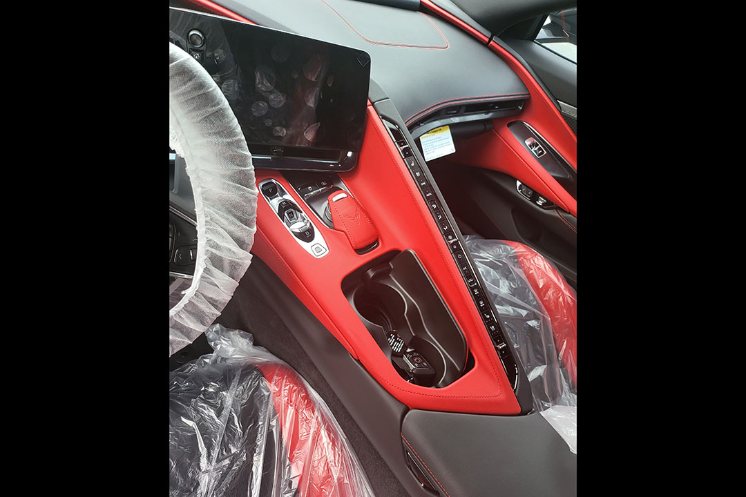 10th Image of a 2023 CHEVROLET CORVETTE STINGRAY