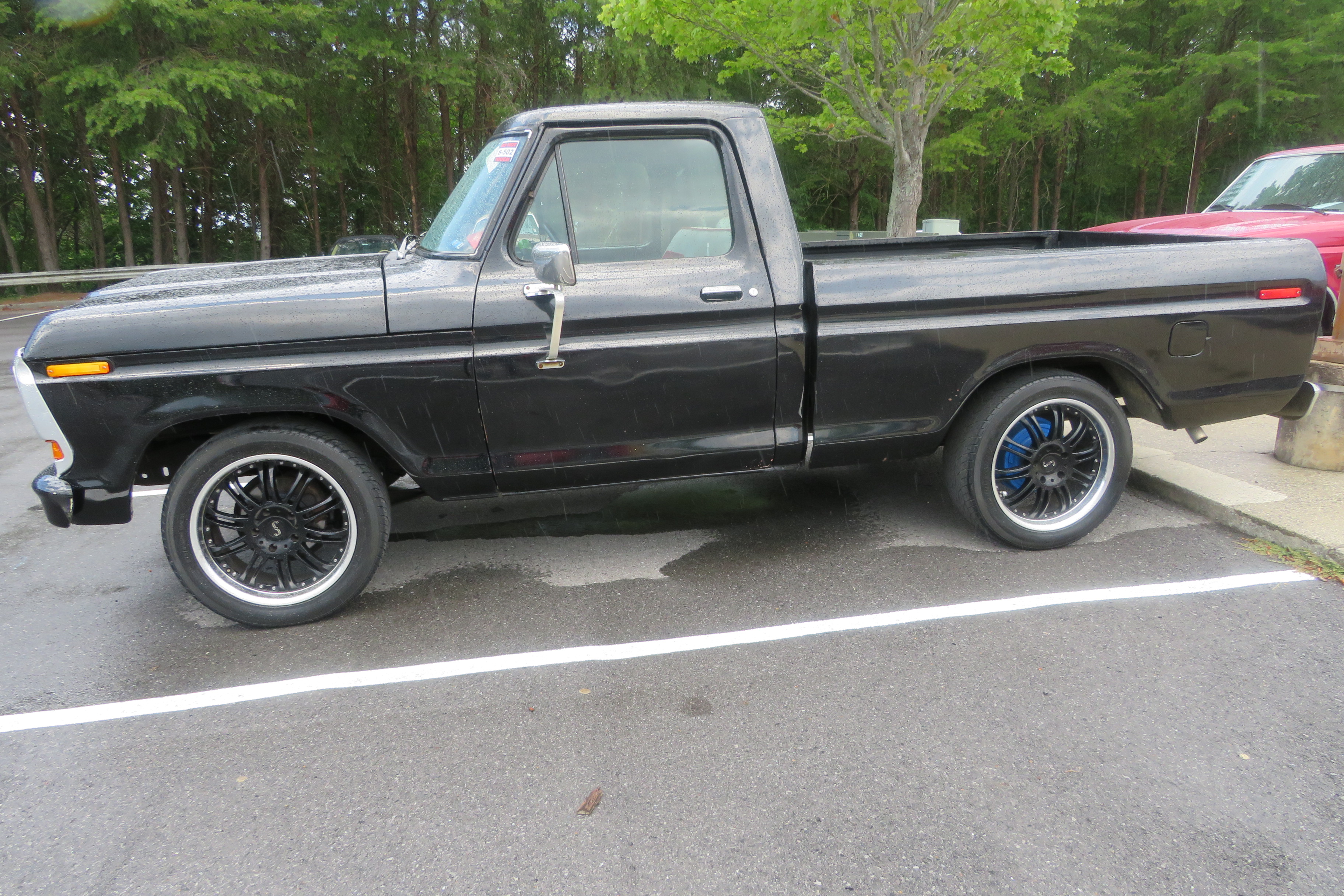 2nd Image of a 1979 FORD F150