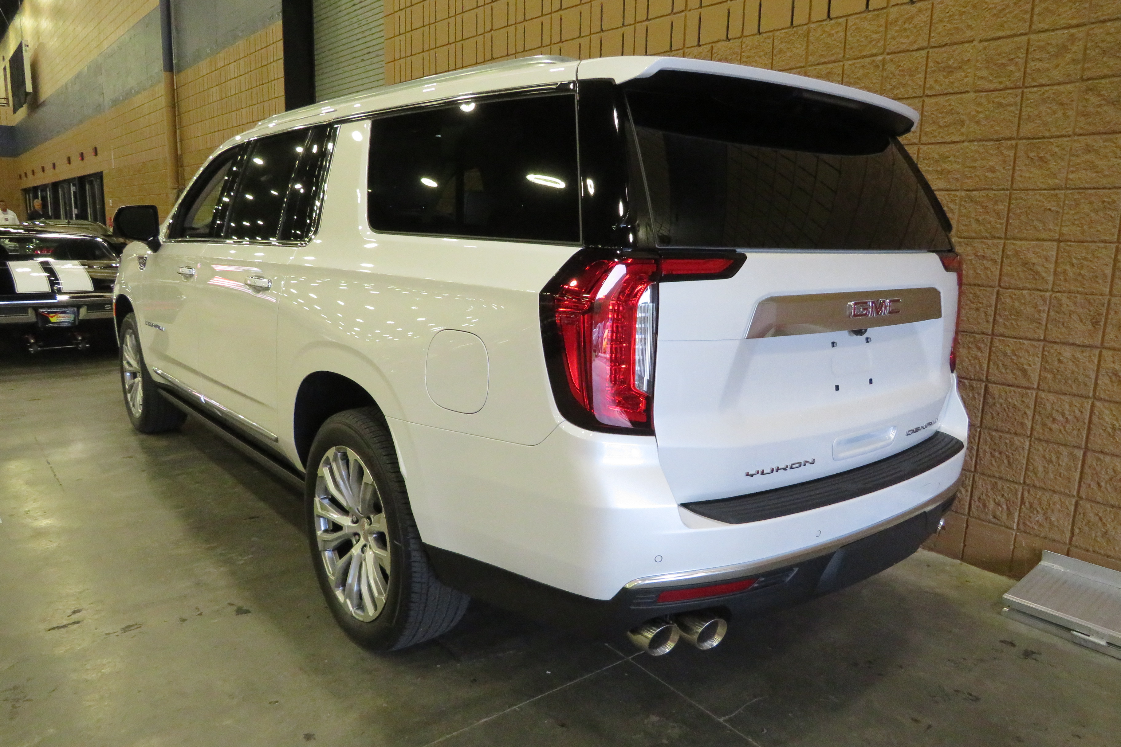 16th Image of a 2022 GMC YUKON XL 1500 DENALI