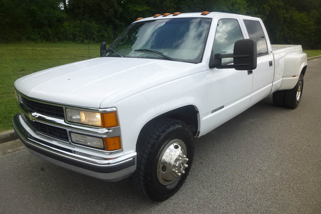 1st Image of a 2000 CHEVROLET C3500