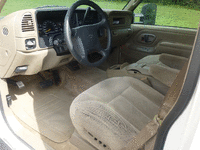 Image 7 of 8 of a 2000 CHEVROLET C3500