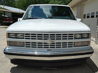 Image 3 of 25 of a 1989 CHEVROLET C1500