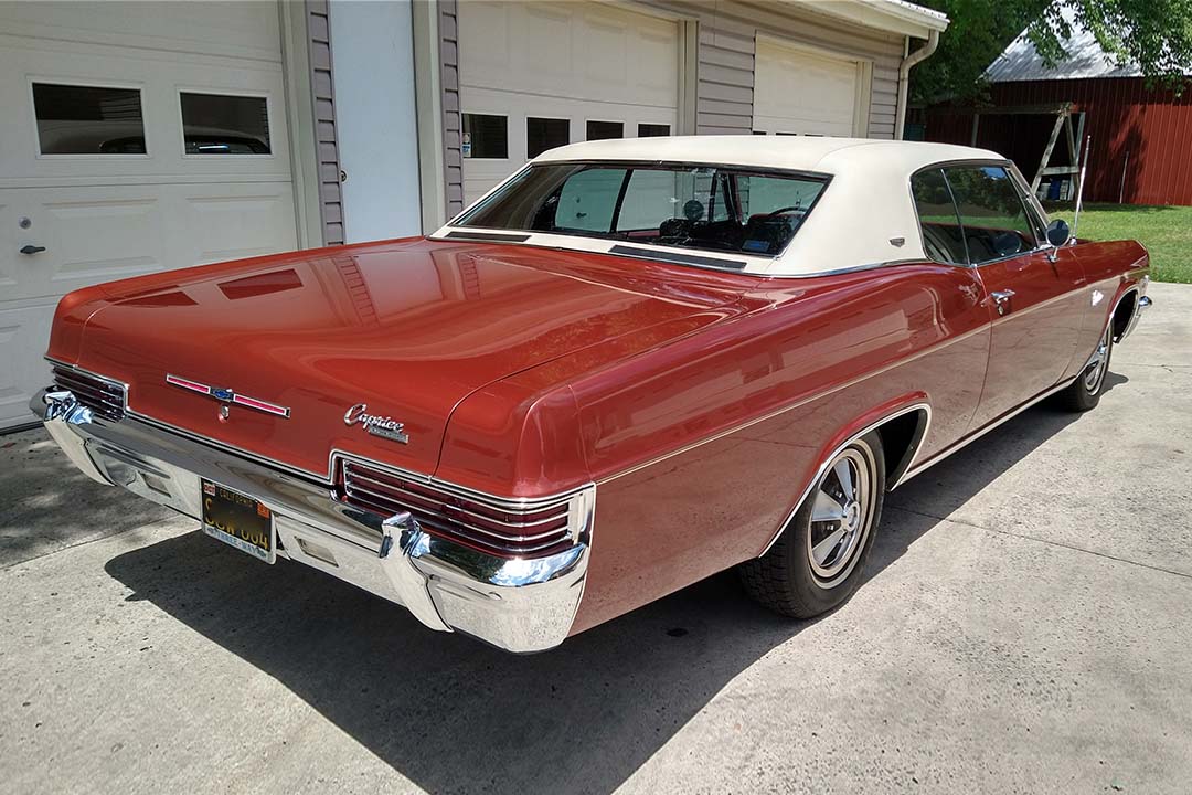 3rd Image of a 1966 CHEVROLET CAPRICE