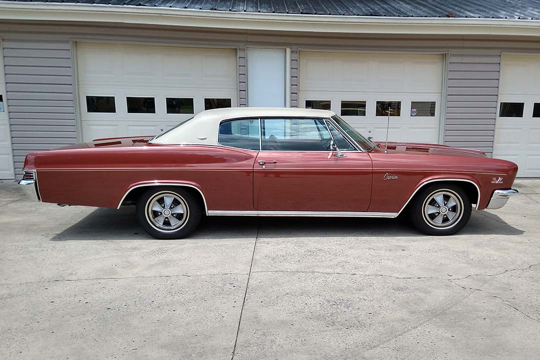 5th Image of a 1966 CHEVROLET CAPRICE