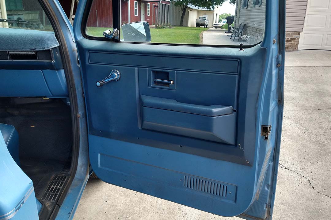 11th Image of a 1986 CHEVROLET C10