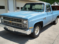 Image 2 of 18 of a 1986 CHEVROLET C10
