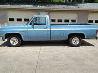 Image 8 of 18 of a 1986 CHEVROLET C10