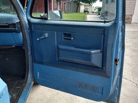 Image 12 of 18 of a 1986 CHEVROLET C10