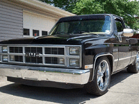 Image 3 of 10 of a 1984 GMC C1500