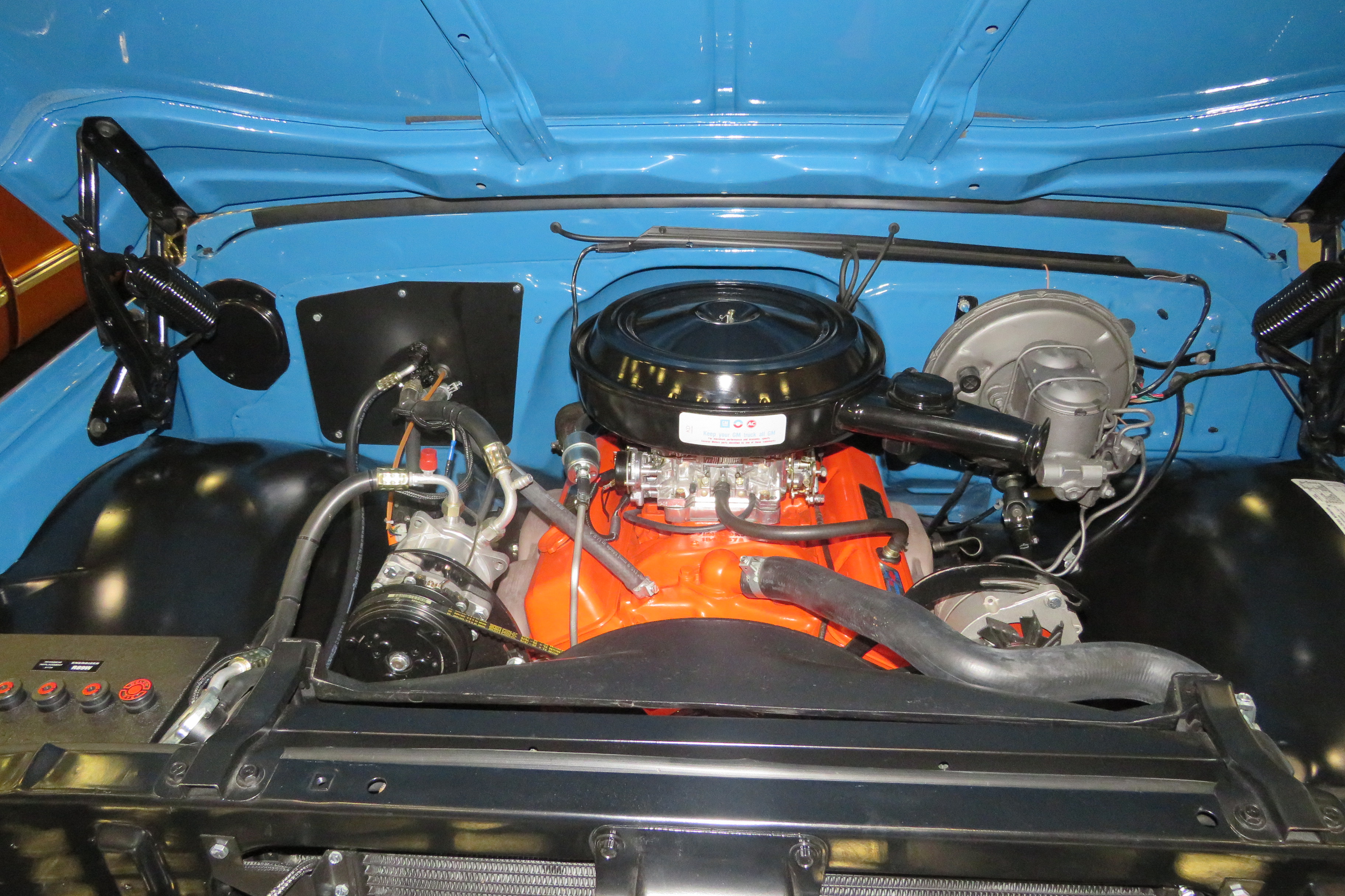 2nd Image of a 1971 CHEVROLET C10