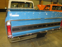 Image 14 of 16 of a 1971 CHEVROLET C10