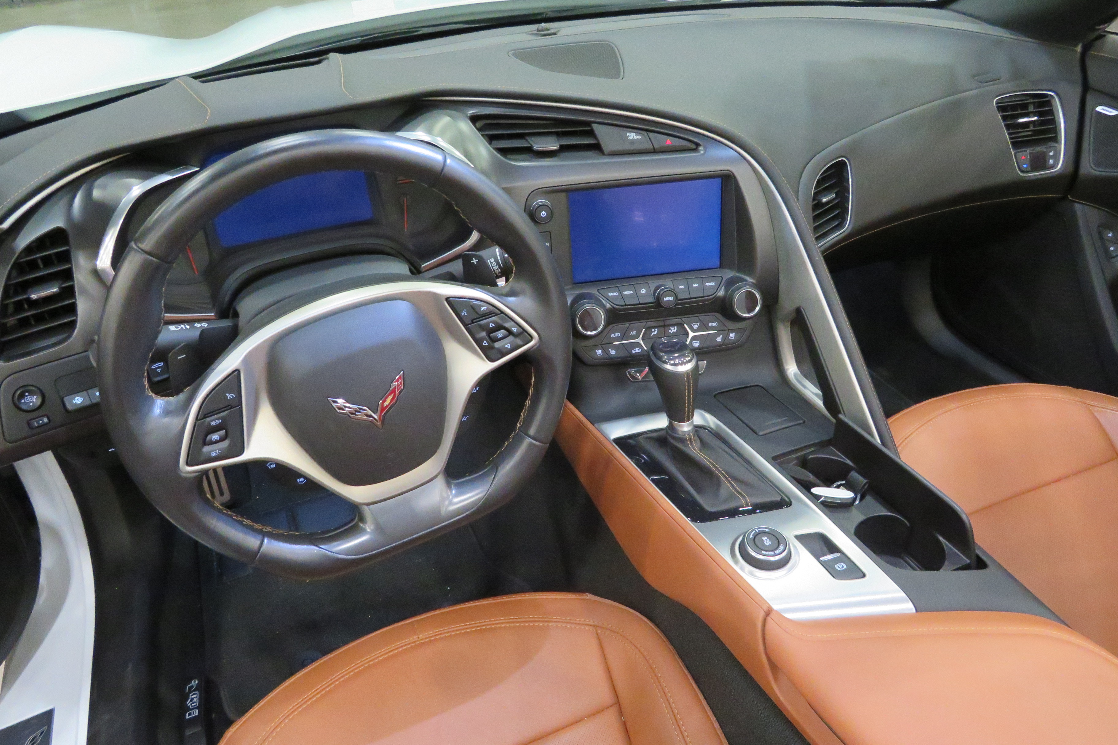 2nd Image of a 2017 CHEVROLET CORVETTE STINGRAY PREFERRED 2LT