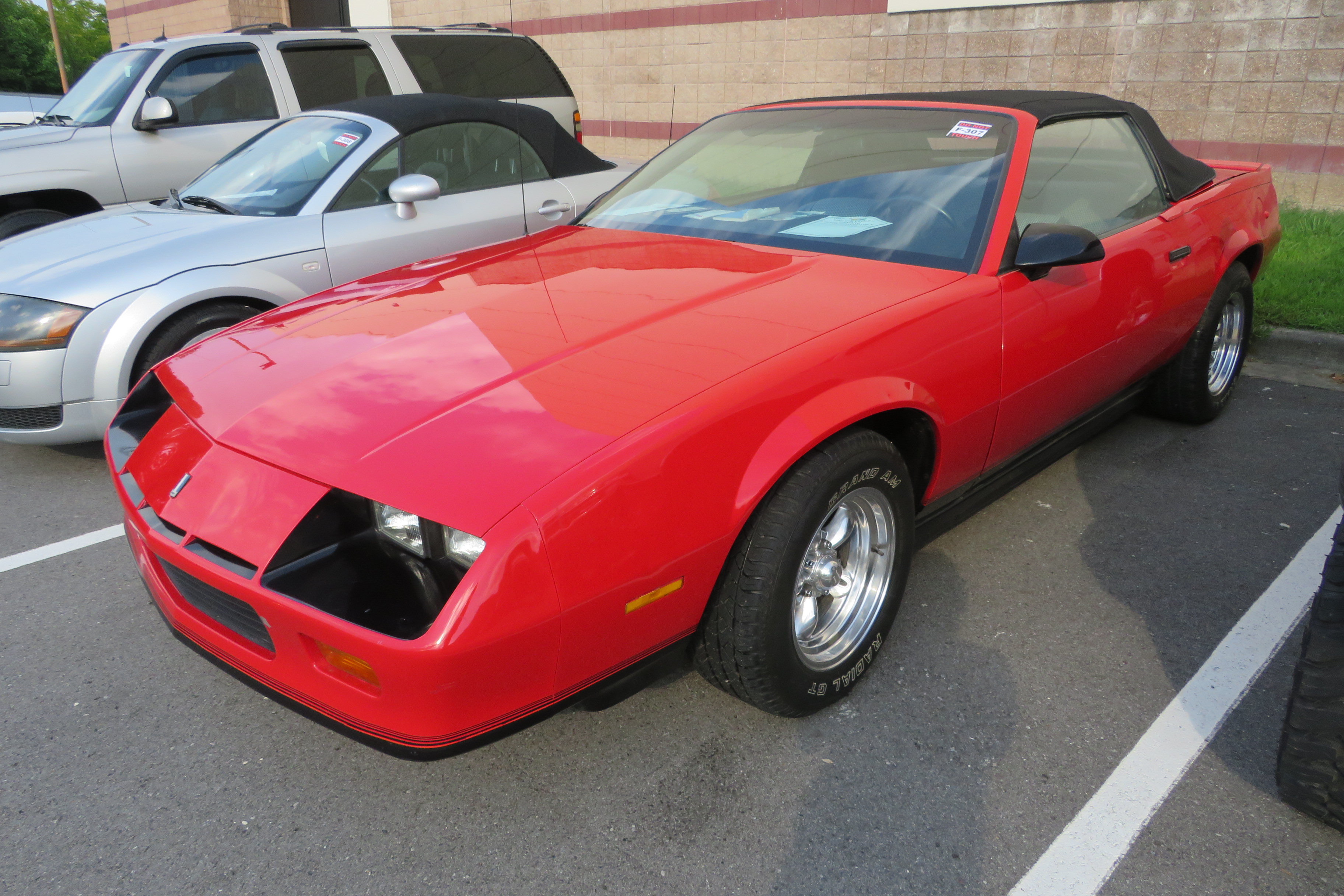 1st Image of a 1987 CHEVROLET CAMARO