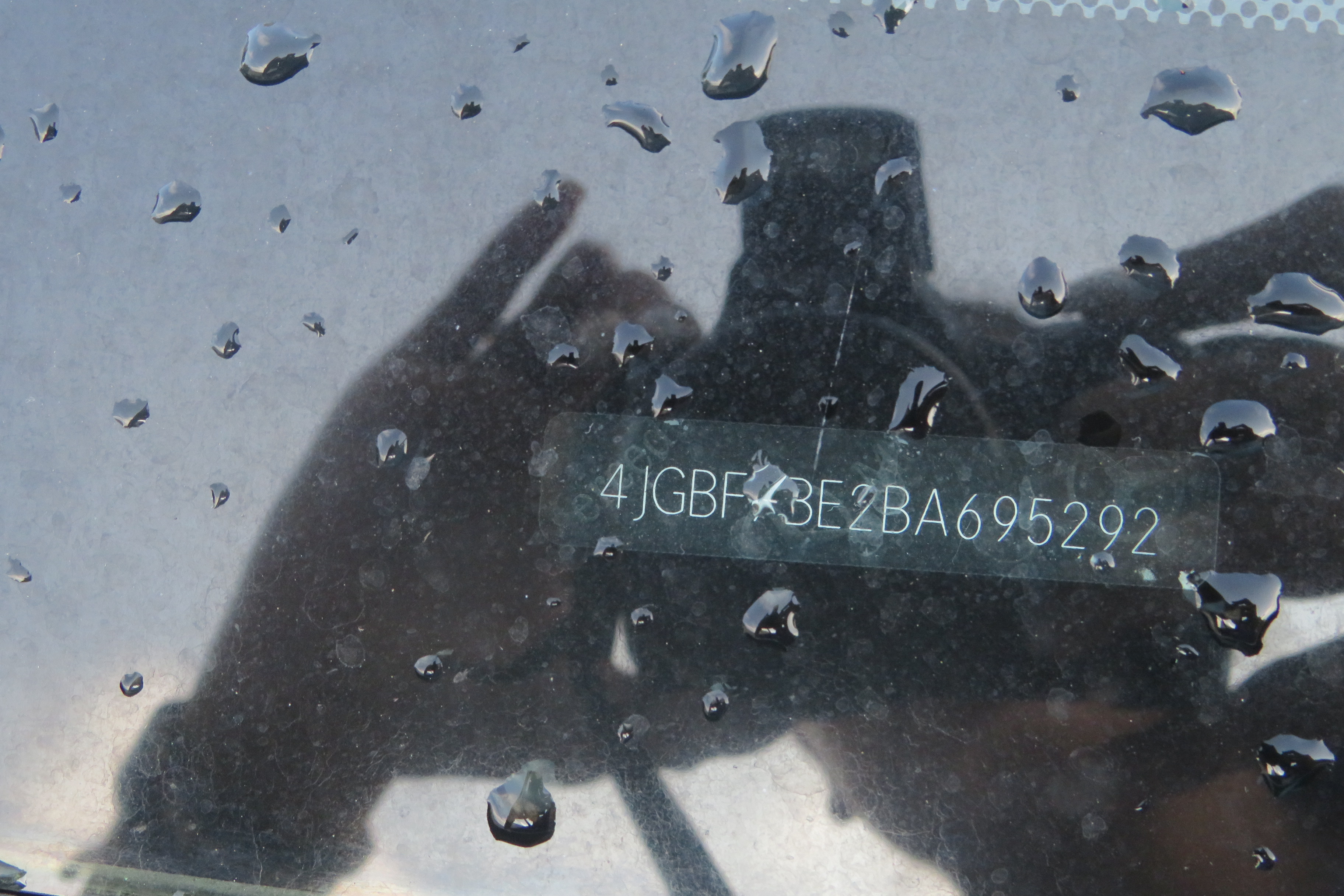 2nd Image of a 2011 MERCEDES-BENZ GL-CLASS GL450 4MATIC